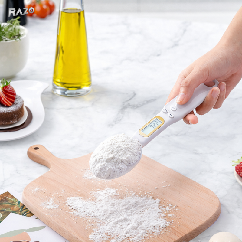 Cantar digital pentru bucatarie RAZO tip lingura, capacitate 500 g, display LCD, pentru masurarea precisa a ingredientelor