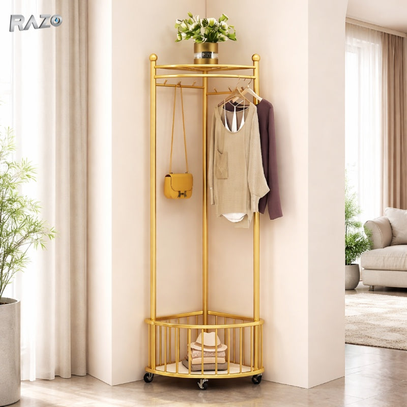 Cuier de colt RAZO metalic cu roti, suport haine multifunctional, design compact pentru economisirea spatiului, stabil si rezistent, stil modern vintage, dimensiuni 40x40x160 cm, auriu