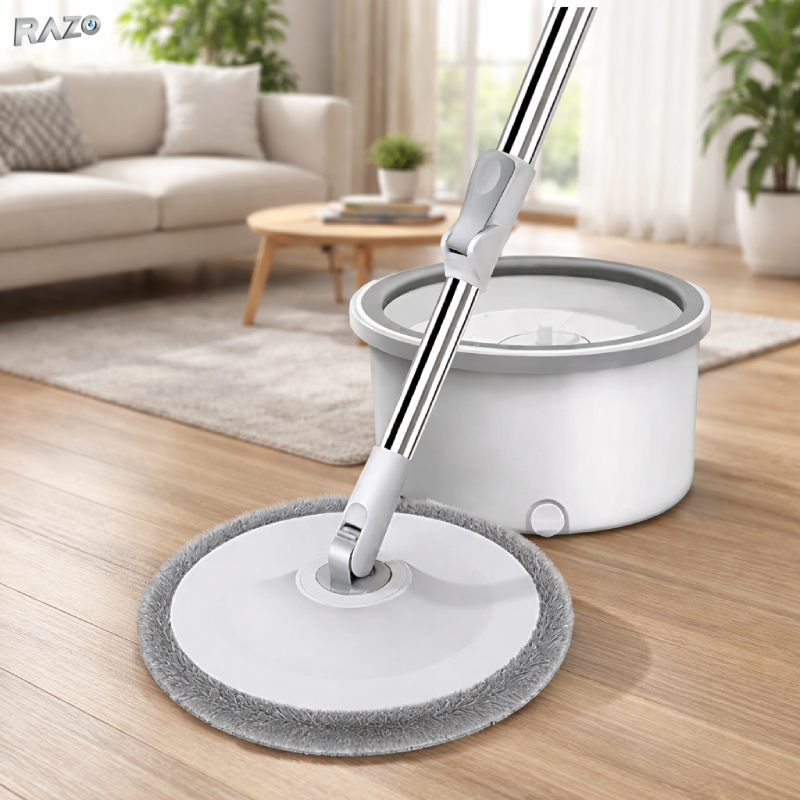 Mop rotund RAZO cu laveta din microfibra, ideal pentru curatarea podelelor, cu absorbtie ridicata
