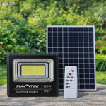 Proiector LED cu incarcare solarae 300W RAZO, Telecomanda, IP67, Iluminare puternica exterior, Panou solar inclus