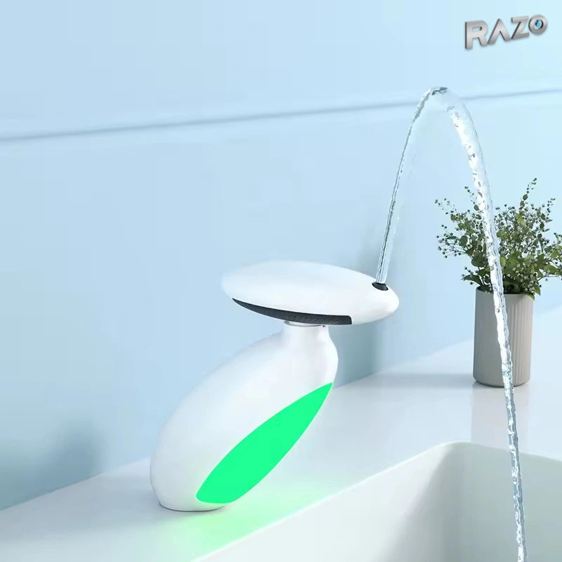 Baterie de lavoar cu iluminare LED ambientală și funcție pull-out - imagine produs 1