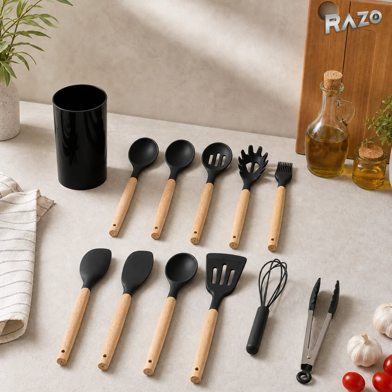 Set 12 piese ustensile de bucătărie din silicon RAZO, cu suport, Negru