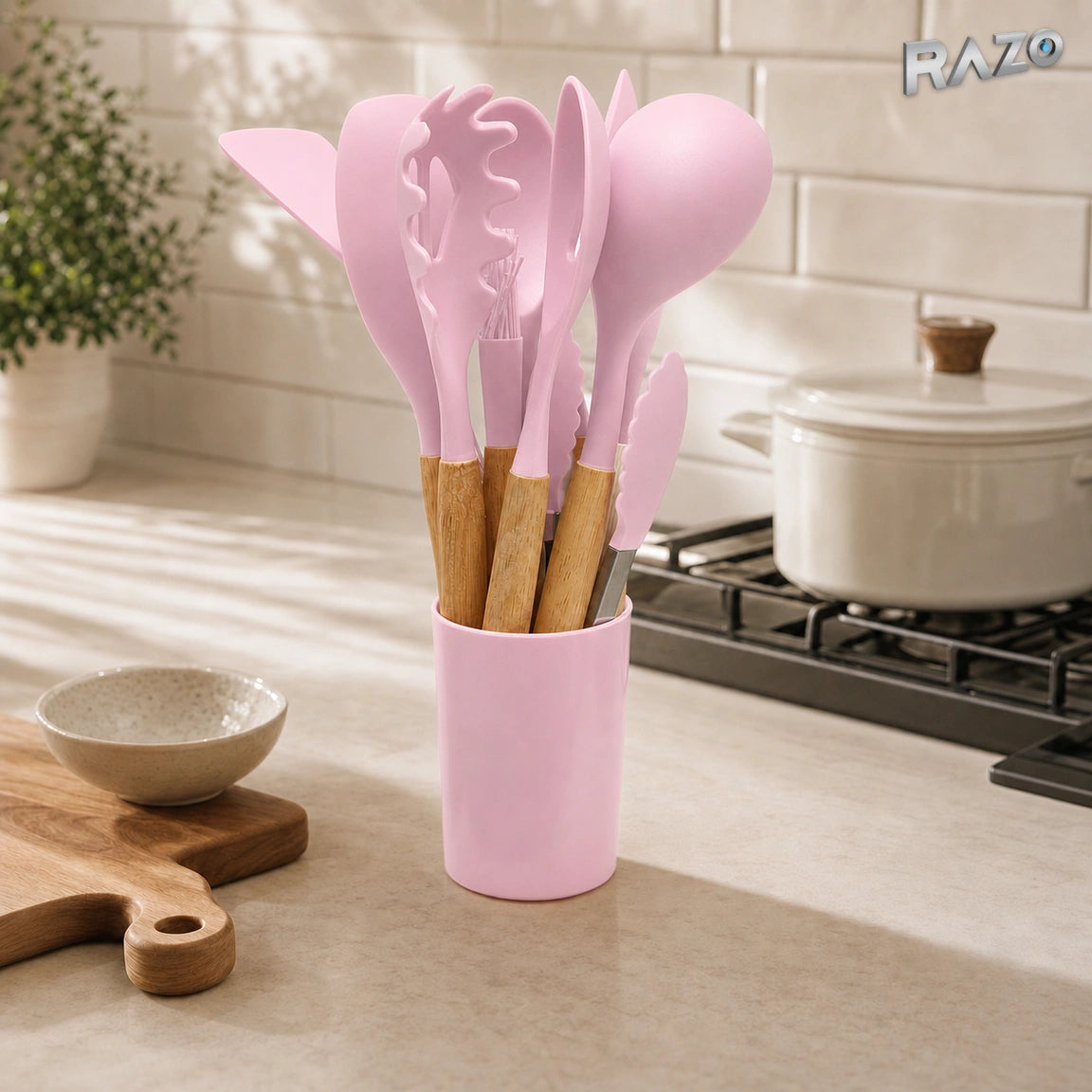 Set 12 piese ustensile de bucătărie din silicon RAZO, cu suport, Roz